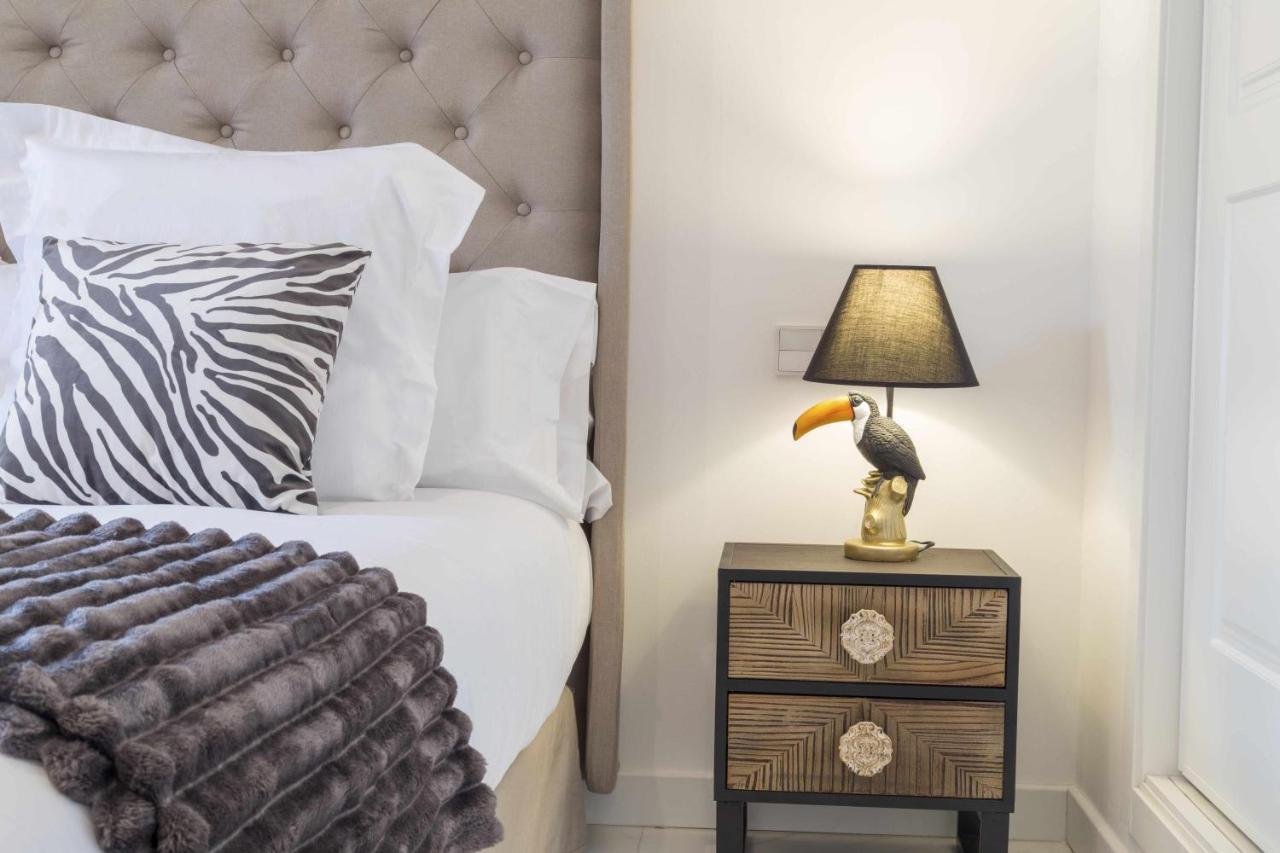 Hotel apartamentowy The Clock House Luxury Urban