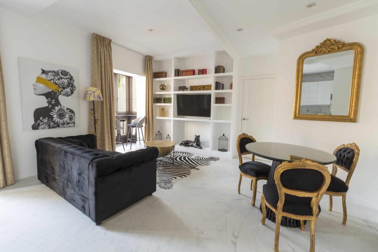 The Clock House Luxury Urban Hotel apartamentowy Malaga